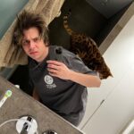 Rubén Doblas Gundersen Instagram - gato en el baño a las 3am 猫風呂