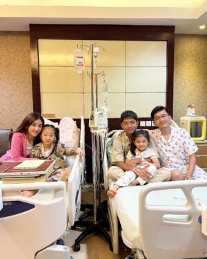 Ruben Onsu Instagram - GWS bidadari kecilku @thaliaputrionsu and koko lion @betrandpetoputraonsu 🤍🤍🤍
.
#rubenonsu #bensu #realbensu #justruben #jalani_nikmati_syukuri #janganlupabahagia #senyuminaja #rezekigakketuker
