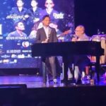 Ruben Onsu Instagram - Tak Lekang Oleh Waktu adalah lagu pamungkasnya malam itu krn sesuai tema konser malam @betrandpetoputraonsu @badaithepianoman 🤍 . #rubenonsu #bensu #realbensu #justruben #jalani_nikmati_syukuri #janganlupabahagia #senyuminaja #rezekigakketuker