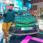 Ruben Onsu Instagram - Seru banget hari ini aku mampir ke booth nya @vinfast.indonesia , mobil nya keren - keren banget dan yang pasti harga nya terjangkau! Jadi buat yang lagi nyari mobil yang super keren langsung aja mampir ke @vinfast.indonesia #vinfast #vinfastindonesia #IIMS2024 JIExpo Kemayoran Jakarta