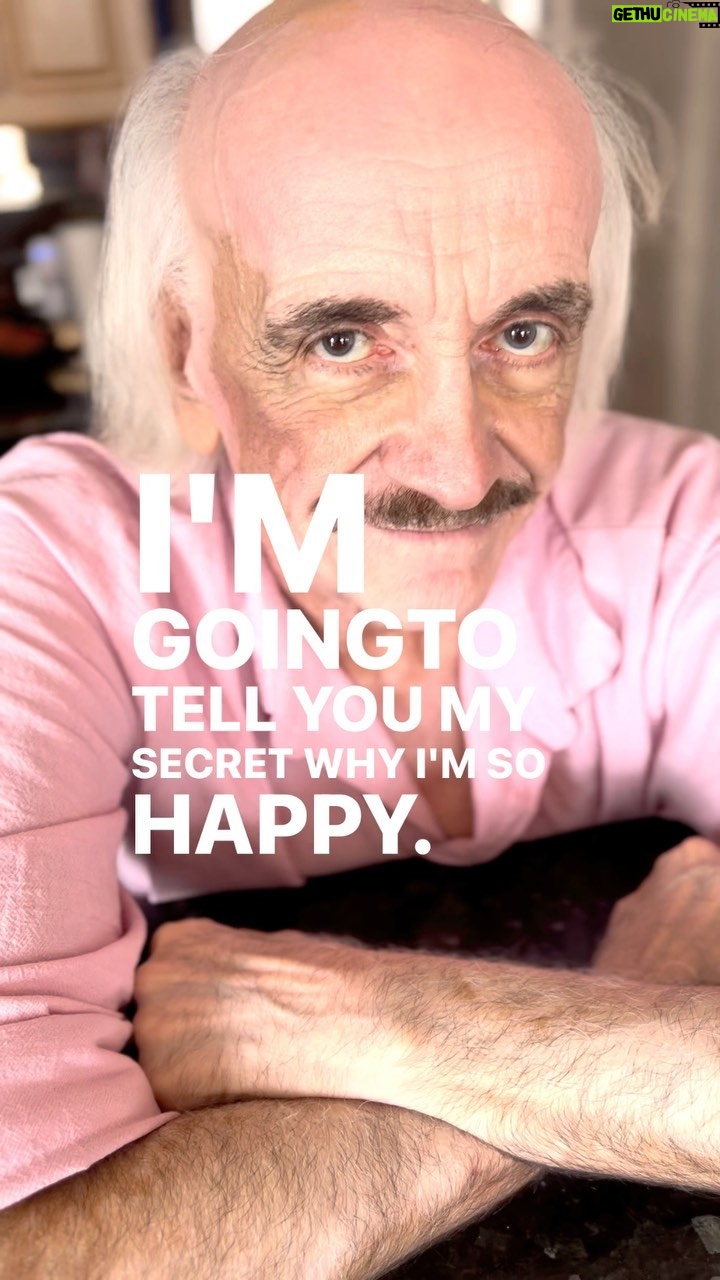 Ruben Rabasa Instagram - The secret of happiness ✨ happy thanksgiving, I love you all✨ . . . #ithinkyoushouldleave #rubenrabasa #motivation #thanksgiving #thankful #thankfullness #grateful #hapiness #wordsofwisdom #wordstoliveby Miami, Florida