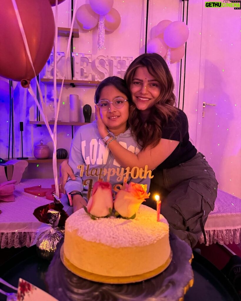 Rubina Dilaik Instagram - You are 10 already 🥹…. Time flies and this is the proof …. #happybirthday Keshu 😘😘😘😘
