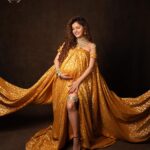 Rubina Dilaik Instagram - I Pray every Single day , “You are strong , capable, powerful and incredible, You are a perfect vision of The Creator “…. My heart is filled with #blessings and #gratitude 🧿♥️. Applause for the The team “who created this Golden Aureate 💛👑 Photography- @sapna_kapoorr @littletoesbymuskan Setups and coordination- @partycircle_ind outfit- @rajbinderchahalofficial Jewellery @zevar_geeta Styling @styleitupbyaashna Sourcing and looks @shreyasinghoofficial