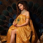 Rubina Dilaik Instagram - I Pray every Single day , “You are strong , capable, powerful and incredible, You are a perfect vision of The Creator “…. My heart is filled with #blessings and #gratitude 🧿♥️. Applause for the The team “who created this Golden Aureate 💛👑 Photography- @sapna_kapoorr @littletoesbymuskan Setups and coordination- @partycircle_ind outfit- @rajbinderchahalofficial Jewellery @zevar_geeta Styling @styleitupbyaashna Sourcing and looks @shreyasinghoofficial