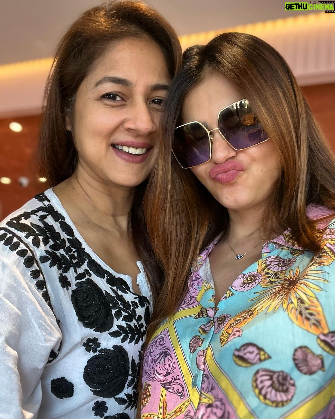 Rubina Dilaik Instagram - Appreciation Post : A friend who Exactly knows when you need that cup of Coffee and her company to boost your Life , is a keeper for Life β₯οΈβ¦ @keertikelkar πππ . . . #rubinadilaik #friends #forever
