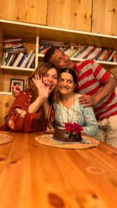 Rubina Dilaik Instagram - A Family is What We All Need …. Eternally Grateful to my incredible husband @ashukla09 , loving parents and my constant cheerleaders @jyotikadilaik @rajatsharma_rj ♥️♥️ …… #gratitude #appreciation #rubinadilaik