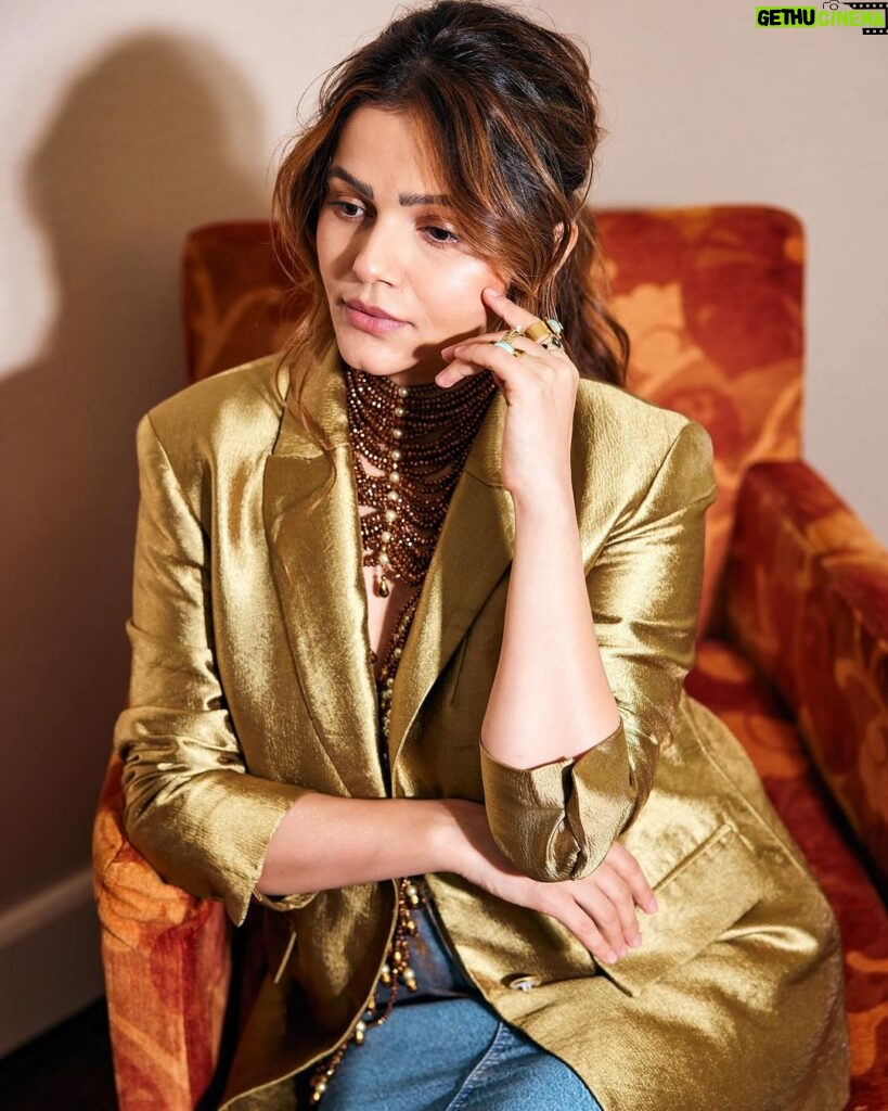 Rubina Dilaik Instagram - We believe in the story we tell ourselves every single day , So cook up a damn Good one ….. . . . . Shot by @gauravsawn Managed by @jiggz_zala1188 Styled by @stylingbyvictor @sohail__mughal___ Rings @peachyaccessories_official Neckpiece @nidzign Assisted by @janvijain123