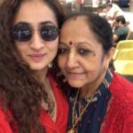 Ruchikaa Kapoor Instagram - Happyyyy Mother’s Dayyyyyy to my incredible mothers! Love love love you’ll … Thank you for everything you’ve done and for all that you continue to do… ❤️❤️❤️ #HappyMothersDay #MomLove #TheGirlWithCurls #RachnaKapoor #DilshadSheikh