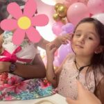 Ruchikaa Kapoor Instagram - Happy happy birthday to ‘The Queen of Everything’… our Riyana! ❤️🌸 👑 Always playing by her rules or changin the game ! 🥰💪 my babyyyy I loveeee you ❤️❤️❤️ #RiyanaDay #BdayBaby #MaasiLove #JuneBornsAreTheBest @radhika_morjaria @morjariavishal