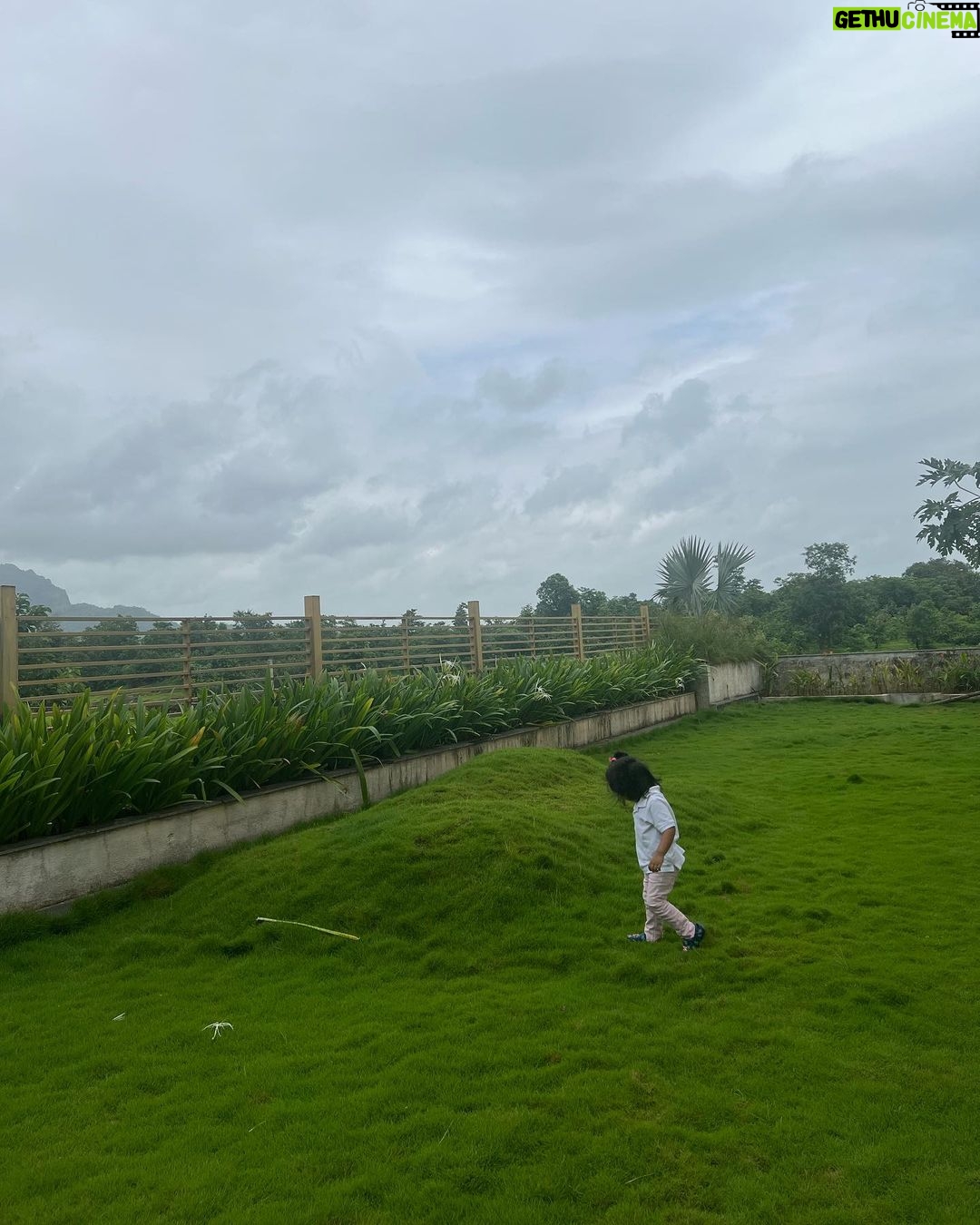 Ruchikaa Kapoor Instagram - The grass is greener… where you water it. 🌱 💧 🌎 #wildling #NatureLover