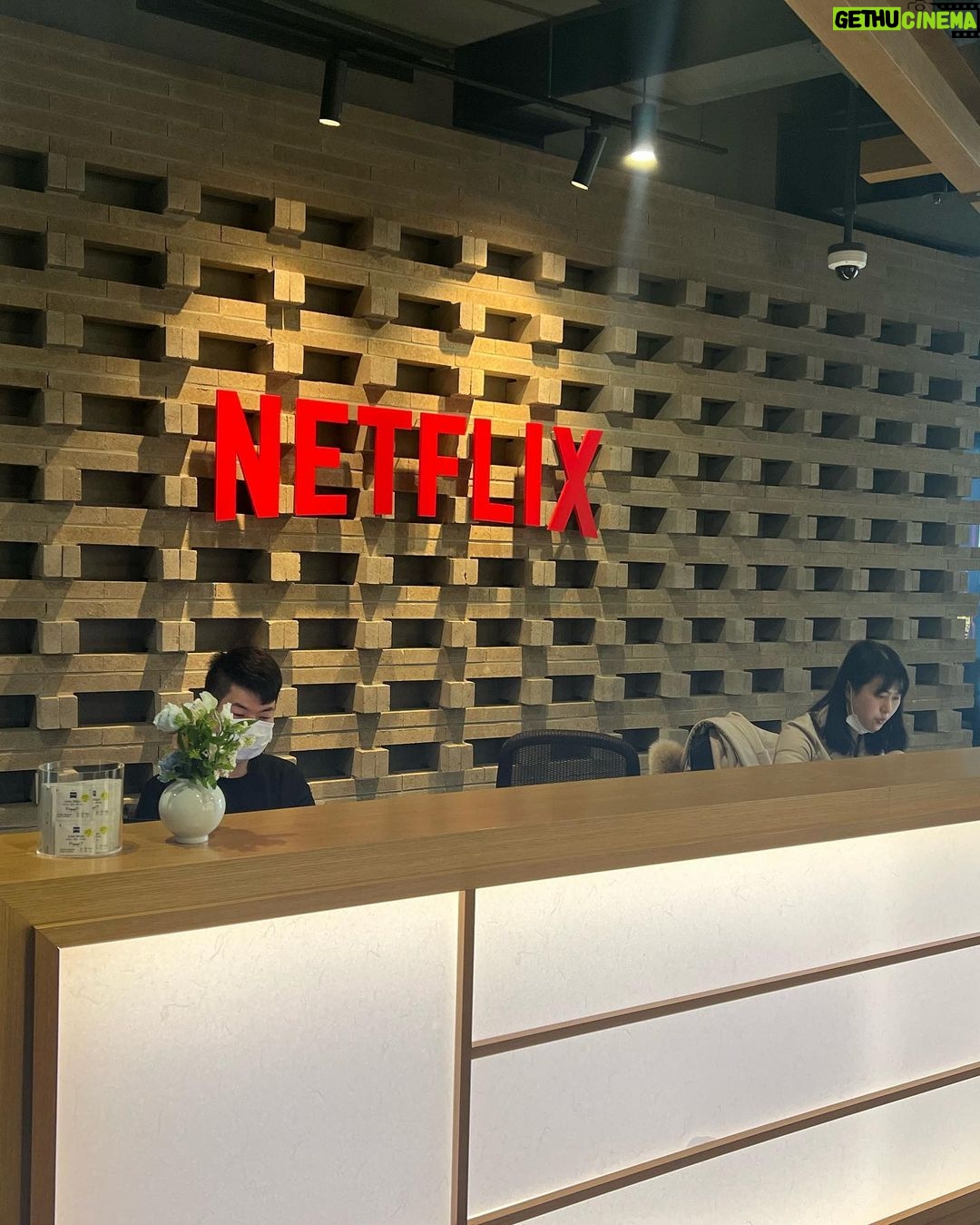 Ruchikaa Kapoor Instagram - At the Netflix APAC showcase in Seoul… so memorable! ❤️ Also hung with the ‘killer doll’ from Squid Game #FunTimes 😂👧 #RKStakesSeoul #APACShowcase #NetflixIndia