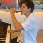 Rudy Mancuso Instagram - 🍷+ 🎹 @mrtlarestaurant Mr. T Los Angeles