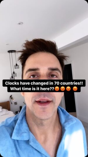 Russell Kane Instagram - Clocks have changed in 70 countries!! 
What time is it here??😡😡😡