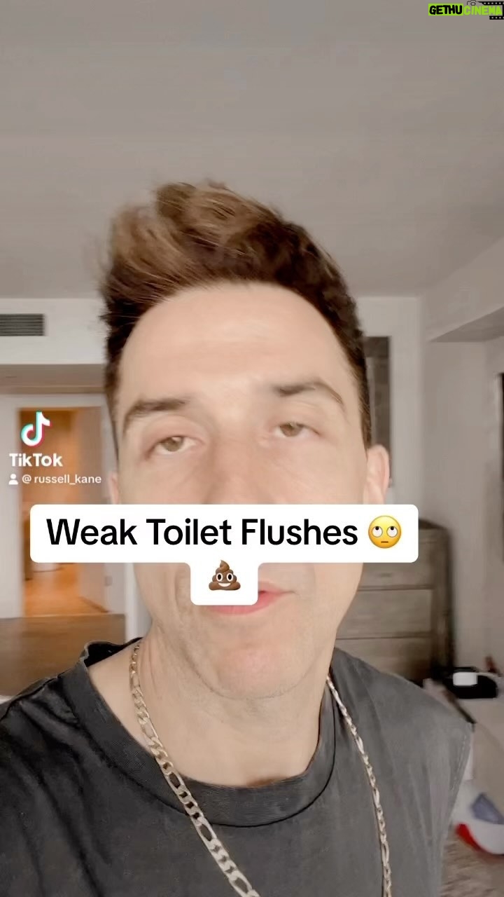 Russell Kane Instagram - Weak toilet flushes…🙄💩