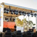 Russell Kane Instagram - A gig in an Aussie vineyard!! @comedyinthevines @grapesofmirth Mitchelton Winery