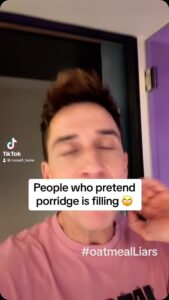 Russell Kane Instagram - People who pretend porridge is filling 🙄#oatmeal #lies