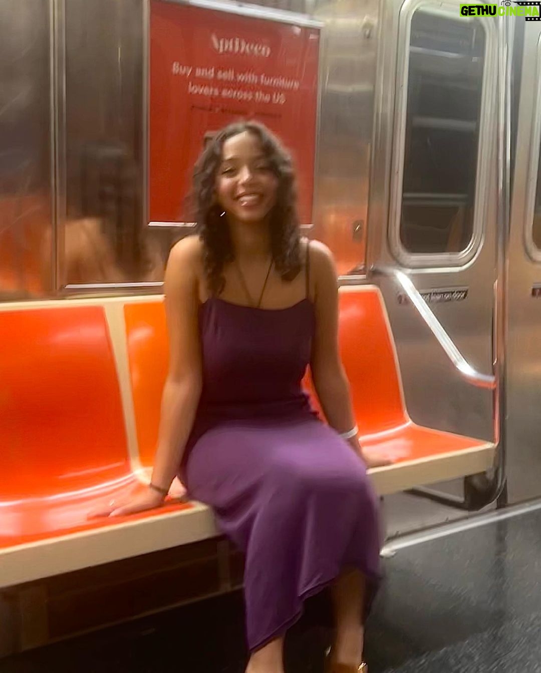 Ruth Righi Instagram - Always on the 1 1 Train