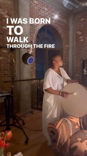 Rutina Wesley Instagram - Goddess, I felt this in my soul. You are simply, everything. Love and light to you always @indiaarie, always. #RP @indiaarie Take a Moment to listen to my 💜

( MOMS @havenstreetstudio on surprise back grounds lol)

YEP - I CUT MY HAIR OFF AGAIN … 

IF YOU feel it ~ repost! 

LOVE YALL