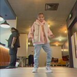 Rutina Wesley Instagram - UPDATE: I could watch this everyday, but after a little research, I wanted to post this again. One, to include the music credit and two @skvtch one of the dancers had a better video and some beautiful words about young @trey_braine SURPRISE, LIL BRO! 😂🎊 #UnderTheInfluenceTour “Honestly, top 10 greatest moments of my life was influencing his. If you could be there in that period of time, to see the look on Trey’s face brought such a pure form of joy to this soul of mine. Just trying to imagine myself in his shoes, meeting dancers who inspire you to do what you do while surprising him at a CB concert is insane to me. Even crazier, buddy seized the moment regardless of the state of shock he was in and went bonkers! That young man Trey was ready and we couldn’t be any happier to be a part of his journey. You’re a superstar lil bro. We are proud of you.” #RTW #DCX #RBLOCK