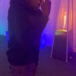 Rutina Wesley Instagram - Pops was playing ZERO GAMES last night. Get it Dad! 💃🏿🙌🏿