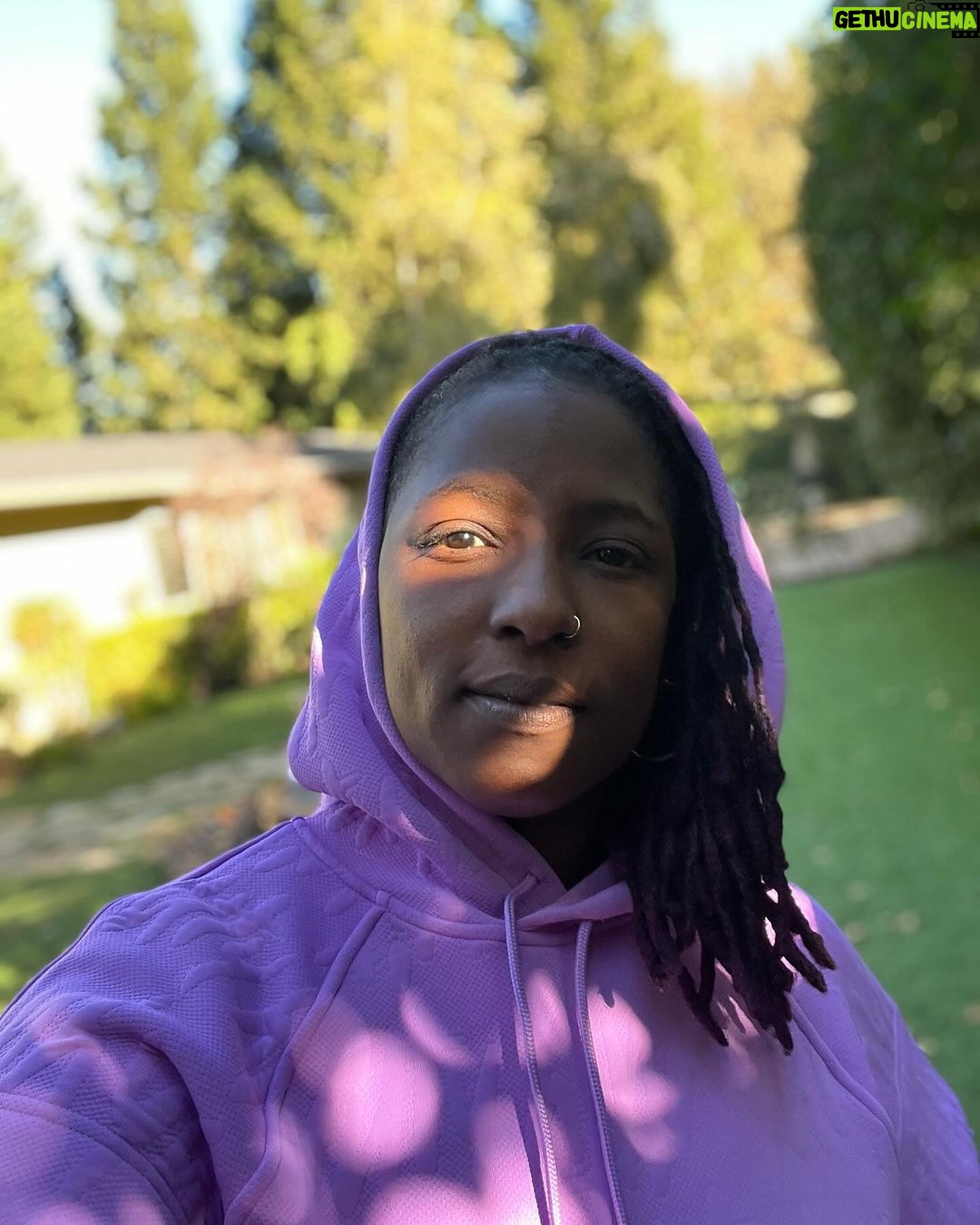 Rutina Wesley Instagram - Happy New Year beautiful people! 💜