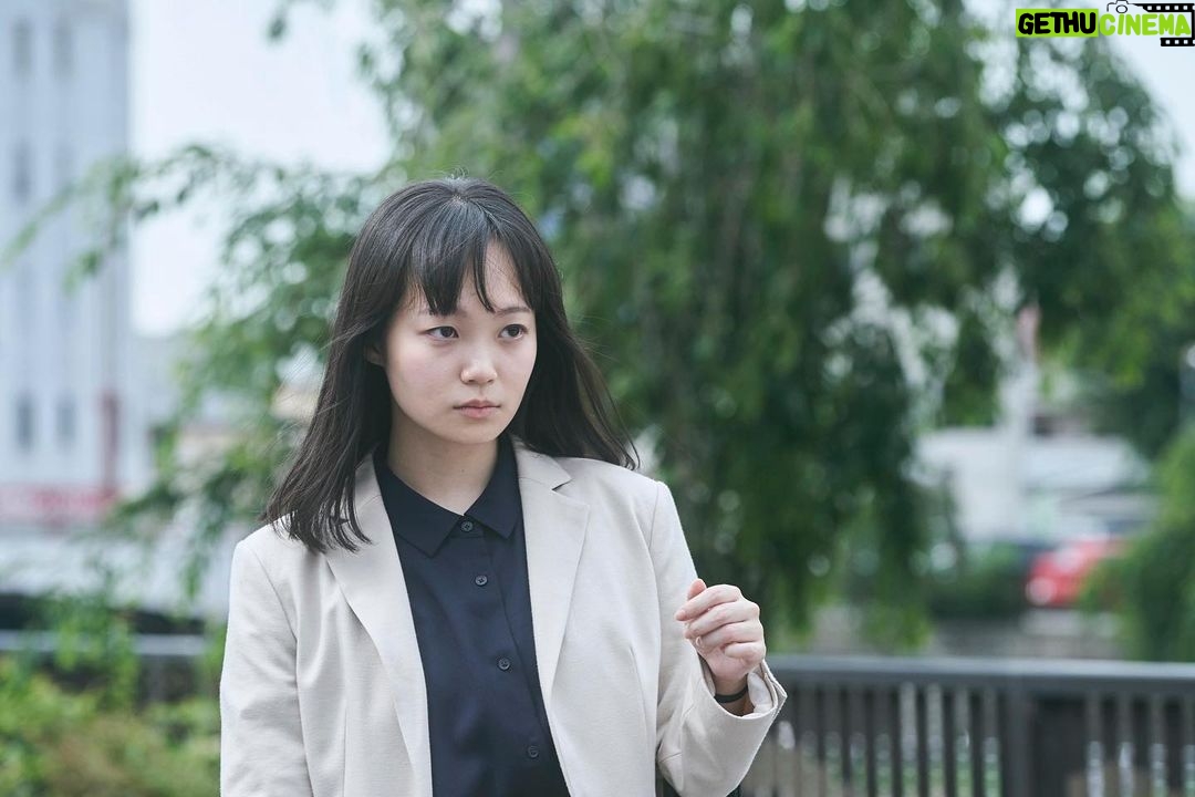 Ryo Sato Instagram - 根津かおる/#佐藤玲 最後の殺人事件の被害者。 榛村(#阿部サダヲ)が殺害したとされる24人の被害者のうち、彼女だけが高校生ではなかった。 #死刑にいたる病 5/6公開 #岡田健史 #白石和彌