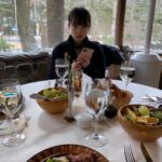 Ryo Sato Instagram - 数年前の家族旅行🐕‍🦺 寒い時期の軽井沢❄️ 寝起きのお昼ご飯🍽
