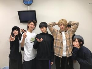 Ryo Yokoyama Instagram - Gロッソ特別公演初日、おかげさまで無事終わりました！
とにかく楽しかったです。
もっともっと皆さんに楽しんでもらえるよう、まだまだ精進致します。
みんなで頑張るぞー！！
怪我無く全員で走り抜けられますように🙏

#gロッソ 
#tokyodomecity 
#ぱっと見
#5人だけ
#よく見ると
#ちゃんと6人