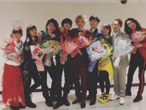 Ryo Yokoyama Instagram - ルパパトFLT、おかげさまで全公演が無事終了致しました。
ルパパトはキャスト達、スタッフの皆様、そしてなによりファンの皆様と一緒に作り上げた、僕の宝物です。
全国各地を巡る中で、改めて皆様のルパパト愛を感じる事が出来ました。
僕をヒーローにしてくれてありがとうございます。
これからもルパパトが皆様に愛して頂けることを祈るばかりです。
青春でした。

ちなみに1枚目と4枚目は間違い探しです。

#ルパパト
#FLT
#ありがちゅー
#任務完了
#きっとまた逢える