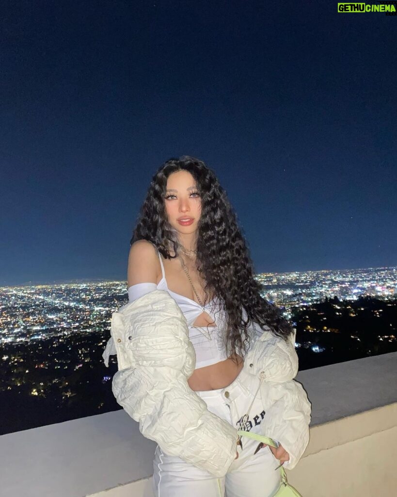 Ryu Won Instagram - I don’t even like beer . . . . . . . . . . . . Discount code: ryuwon18 #capeclique #ccgirls #ecofriendlyfashion Griffith Observatory