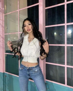 Ryu Won Instagram - Has anybody seen a…..white rabbit?🐇
. 
.
.
.
.
.
.
.
Discount code: ryuwon18 😘