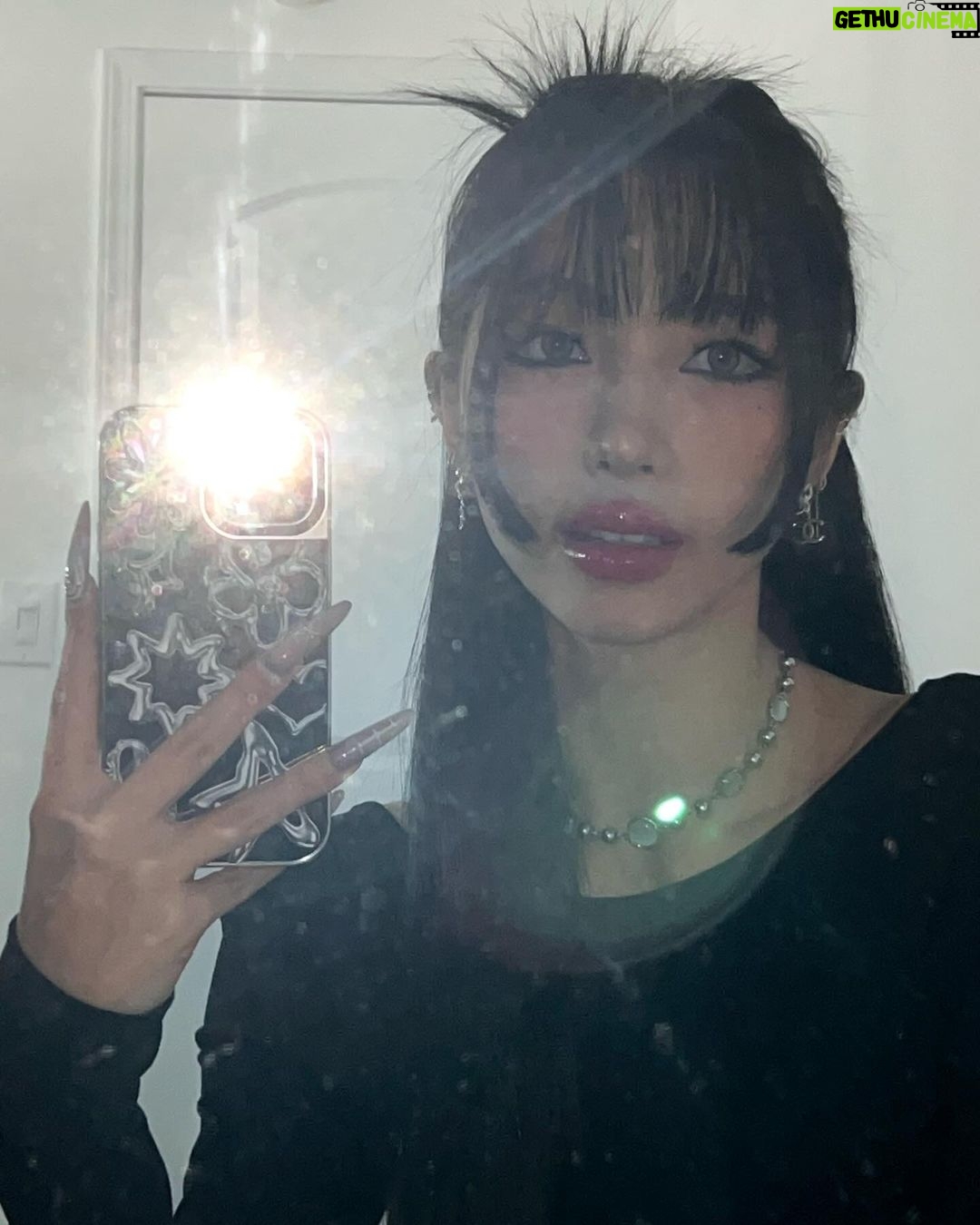 Ryu Won Instagram - 2024 starting off strong with a heinous cold + malnutrition symptoms + iritis๐ค bad things happen now so that good things can make me happier later๐ฆ 2024 ์์๋ถํฐ ์ง๋
ํ ๊ฐ๊ธฐ + ์์์ค์กฐ + ํ์ฑ์ผ์ ์ฐ์์ด์ง๋ง ํ๋ ๋งํผ ๋ ์ข์ ์ผ์ด ์๊ธฐ๊ฒ์ง ๋ญ ๐