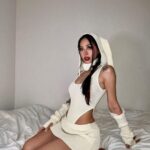 Ryu Won Instagram - Thank you for all the sweet bday wishes yesterday! 🖤here’s me during halloween that I’m posting now🙃🤍