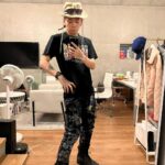 SANTAWORLDVIEW Instagram - 最近GOOD ViBESが続いてるわ〜。 マインドが良ければ、良い曲作れるし、創造のクオリティーが段違いだぜ。 明日は渋谷　セラビでLIVEブチ上げるぜ みんな遊びに来てねぇ👩🏻‍🚀💘 #現代アート