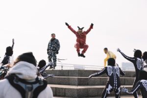 SANTAWORLDVIEW Instagram - 真面目にふざけるのも仕事😝🤘✨ブチ上げ戦隊シシンジャー入りたい人は色と必殺技をコメントして⚡️

@leonfanourakis 
@santaworldview.official 
@lex_zx_lex_0 
@yungxansei 

📸 @_24young_ 
🤝 @onepercent.jp 
#xeonworldview #xwv