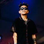 SANTAWORLDVIEW Instagram - 投稿かなり遅れてしまいましたが、 改めて横浜レゲエ祭に出演出来た事にとても感謝しています。 思えば2014年のROAD TOレゲエ祭に出演していたLEONの LIVEを、ステージの下から観ていた俺が、時を経て横浜レゲエ祭のファイナルという最高の舞台に立てた事が何よりの誇りあり、更に活力を獲れました。 貴重な体験をさせて頂き 有難う御座いました！　 @mastasimon @samicrown_lens @mightycrown @mightycrown_entertainment やっぱり横浜は最高だ。 📸 @cherrychillwill 📸 @junya_thirdeye