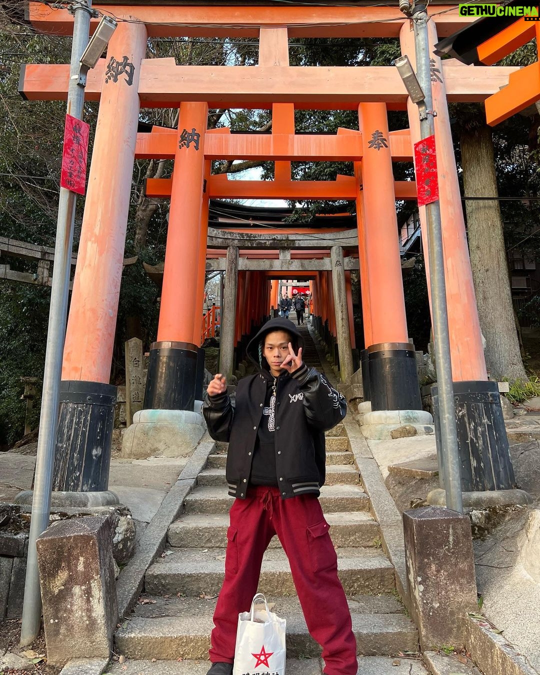 SANTAWORLDVIEW - 2.7K Likes - あけましておめでとう御座います
🎍⛩🌅
2023は初っ端からヤバい作品を配信するので皆んなワクワクウキウキ🐒で待っててくれ!
今年は我が子の様に愛を以て人と接し、
俺にしか成せない事を成せとの神の御言がありましたので肝に銘じ精進して参ります。
どうぞSANTAWORLDVIEWを
宜しくお願いします🎅🏻