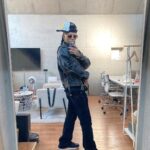 SANTAWORLDVIEW Instagram - 3.2.1 ハイ！ 俺らは猿♪ Bitchの尻追いかける〜♪ だって俺らは猿♪ まだ未発達なモラル♪ #クリスマスが今年もやってくるぅ♪ #君の耳にプレゼントをForever