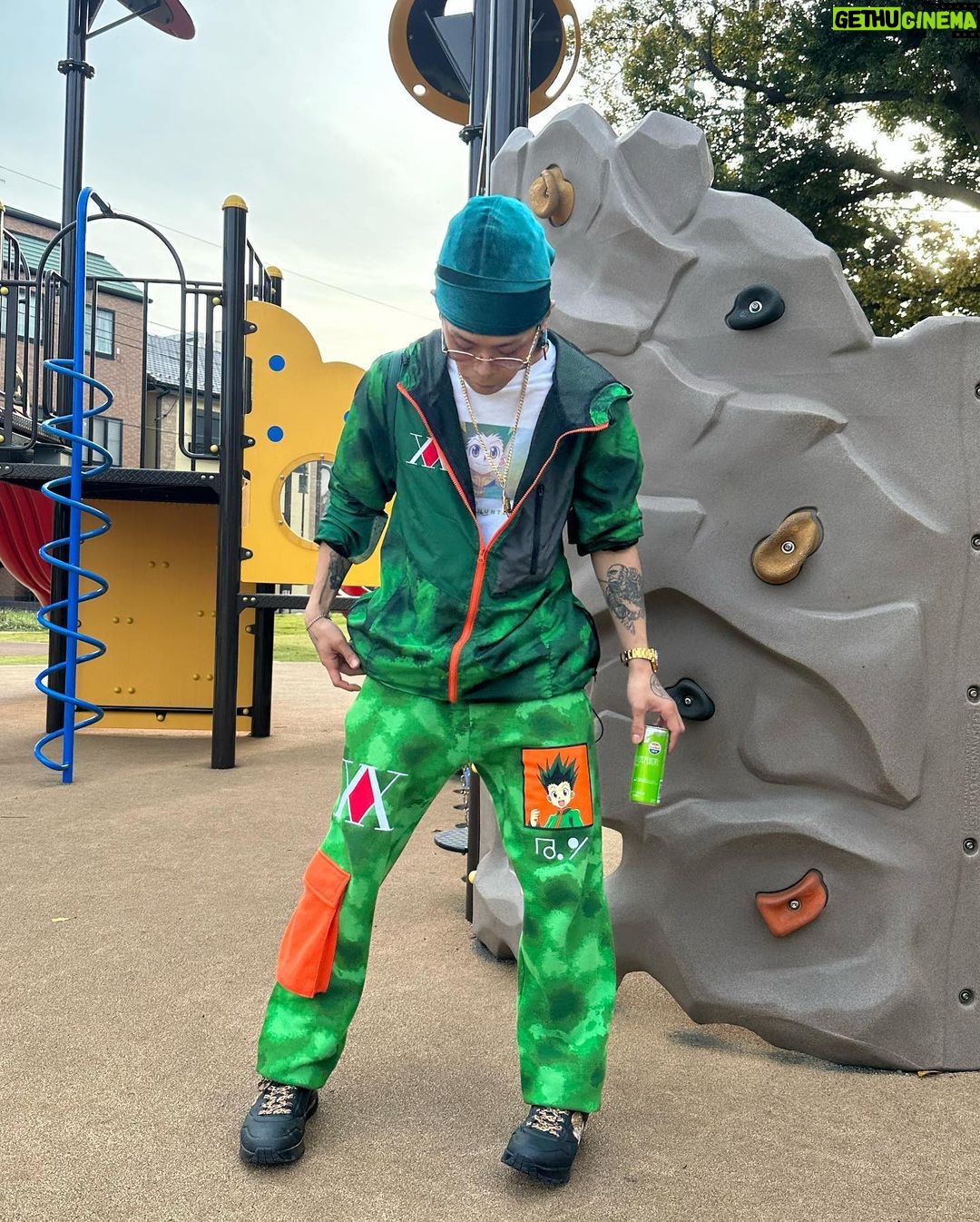 SANTAWORLDVIEW - 2.6K Likes - I LOVE HUNTER×HUNTER 🦚🐉🎋
Thanks MADHOUSE❤️🔥
& 最高のKicks 👟をありがとう
@lafayette_jpn