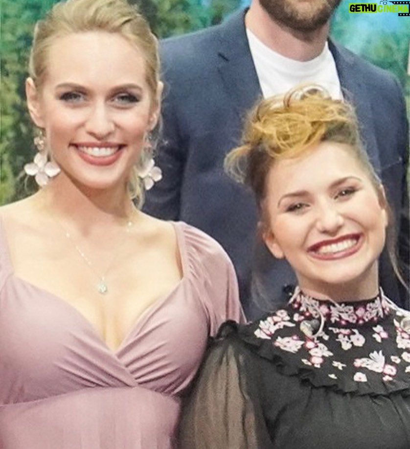 Sára Milfajtová Instagram - Jen si to tu tak s díky tam nahoru odložím ♥️