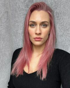 Sára Milfajtová Instagram - Just the filter 🌸