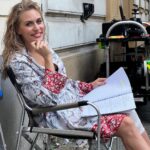 Sára Milfajtová Instagram - Happy one on set #setlife #actress #actresslife #saramilfajt #blessed