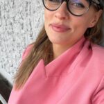 Sára Milfajtová Instagram - Have a nice day:) #pinkjacket #zara #zarawoman