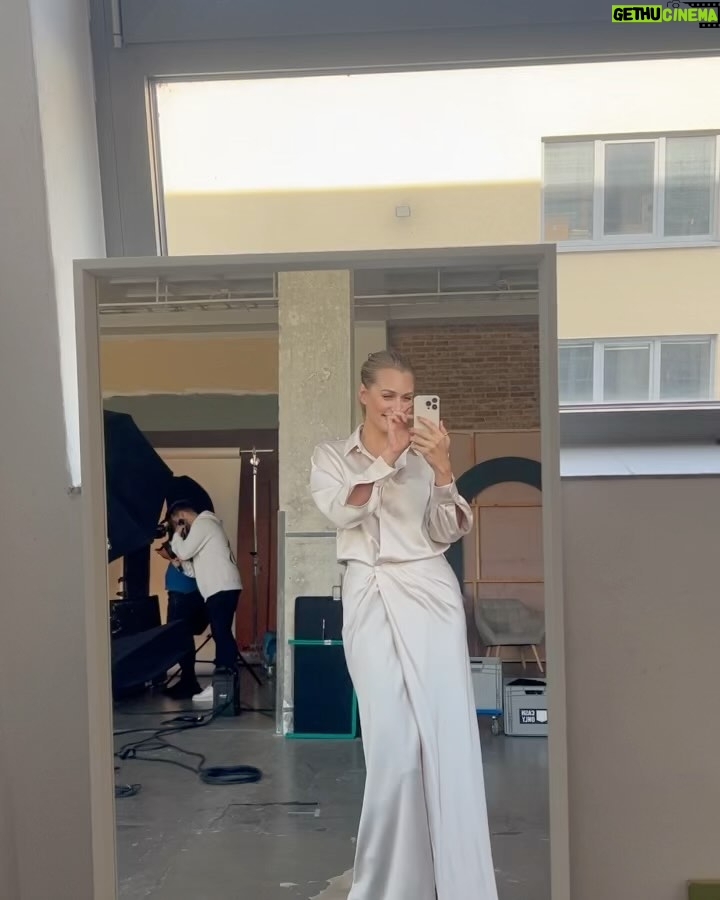 Sára Milfajtová - 2.6K Likes - Shooting for @eucerin_cz @mariannemagazine 🙏blessed like a goddess ♥️ Dress @pinkoofficial @pinko_prague MUAH @jana_lhotova_darmovzalova
