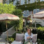 Sára Milfajtová Instagram - Když Dior (h)ladí… #dior #sainttropez #diorcafedeslices Dior Délices, Saint-Tropez