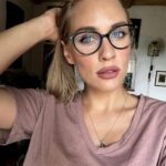 Sára Milfajtová Instagram - Ciao! #countryside #makeup #whynot #ifeelgood #glasessgirl