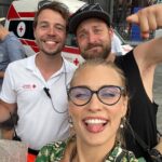 Sára Milfajtová Instagram - Colours of Ostrava! Poprvé se statusem The Artist ♥️ Bylo to super! Sice se moje koleno rozhodlo jít jiným směrem než zbytek- byť jsem byla střízlivá, v pevné obuvi, a šla jsem zrovna po rovné cestě z koncertu, dokonce před jeho koncem, protože jsem se chtěla zodpovědně před svým výkonem vyspat…🤦🏼‍♀️Tak buď mi někdo popřál v duchu "break a leg" a byl vyslyšen nebo jsem obětí woodoo😅Naštěstí koleno jde spravit...Náladu si zkazit nenechám…a pak taky- jsou horší věci než muset odpočívat;) Nevermind! Diky za zážitky🙏 #coloursofostrava #burkicom #festival #breakaleg