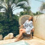 Sára Milfajtová Instagram - Kiss me Sun #casadilortu #corsica