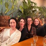 Sé Marie Instagram - OG @themarklandstudio Leading Ladies reunion ❤️‍🔥🌈🪴 (+ baby’s first oyster) 😢 missing @ac2181 @sofia.sparta @tessmckaige @samantharosevalletta Di An Di