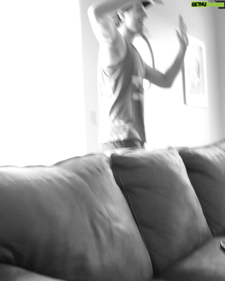 Sé Marie Instagram - If you haven’t had a chance to watch Movers Ultimate yet, today is your lucky day bc it is now available to stream for FREE on @tubi 🥳 To celebrate, I’ve dug up some BTS moments I captured of what it was like filming a movie in the height of a pandemic with 20 people all living and filming in the same house for… months 🫣 spoiler alert: we’re all a bunch of unhinged weirdos